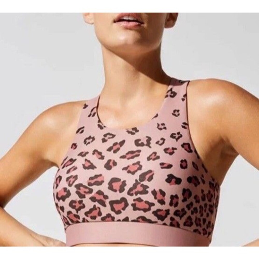 Beach Riot Size M Levi Yoga Top Pink Leopard